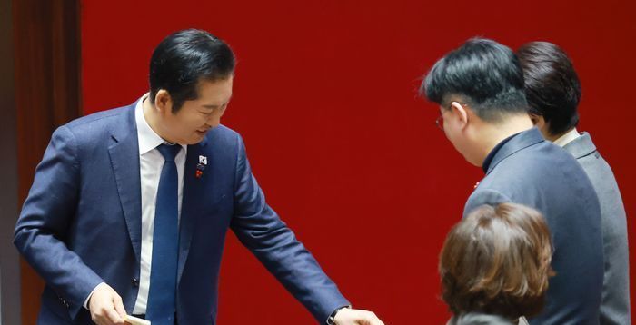 "내란몰이 실패 두렵나" 비판에도…'위헌' 논란 안은 '내란재판부' 출발