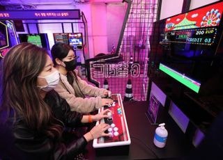 ‘동전 몇 개’의 추억은 끝…오락실서 2만6000원 쓰는 30대