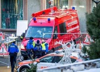 새해 첫날 스위스 리조트서 폭발·화재…최소 40명 사망·100여명 부상