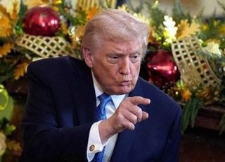 트럼프, 반도체 기업간 자산 인수 제동…"중국인 소유라 안보 우려"