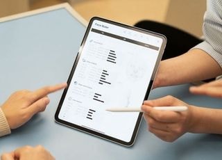 부자들이 선택한 눈 건강 관리법, 수술을 서두르지 않는 이유