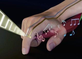 아주대 공동 연구팀, '피부 부착' 초박막·초유연 광센서 개발