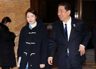 '윗선' 겨눈 '공천헌금 특검'…지선 앞 수세몰리는 與