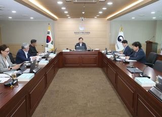 D-4 '허위조작정보 근절법'…표현의 자유 '국가 검열'에 짓밟힐라