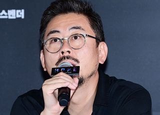 나홍진 감독 "칸 기자회견 인종차별 질문? 당연히 기분 나빠"