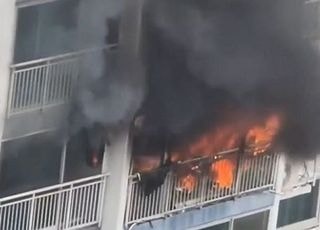[속보] 파주 와동동 20층 아파트 11층서 화재…소방 대응 1단계 발령