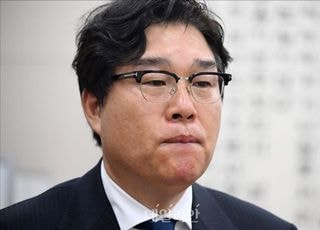 [속보] '대북송금 제3자뇌물 혐의' 김성태, 2심서 공소기각 취소