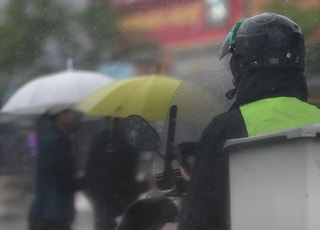 [내일날씨] 곳에 따라 비…낮 최고 37도