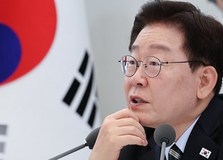 李대통령 "선거 앞두고 주식 매입?"…연금공단 "사실 아냐"