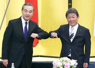 중·일, 외교 냉각 이후 마닐라서 첫 대면…관계 복원 시동