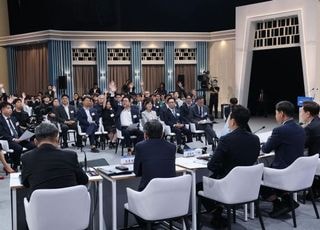 "길거리 나앉게 생겼다" 절규…정부는 "대출 규제 유지"
