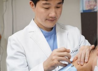아침마다 목이 돌처럼 굳는 이유, 베개일 수 있다