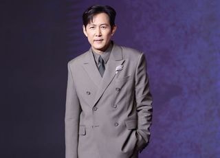 이정재 소속사 아티스트컴퍼니, 래몽래인 前대표에 또 승소…“44억 배상하라”